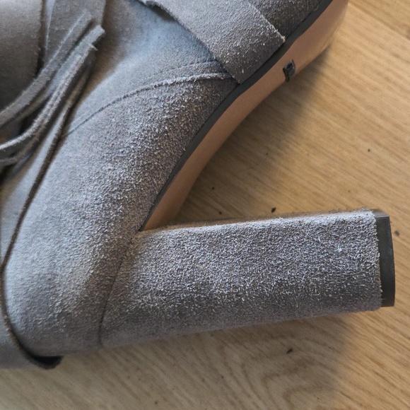 GIANNI BINI Gray Suede Ankle Boots with Chunky Heel. Sz 10 Worn ONCE